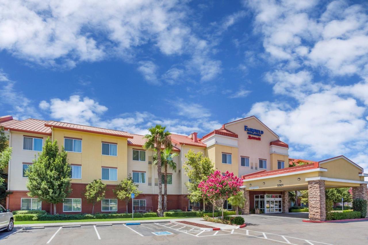 Fairfield Inn And Suites טורלוק מראה חיצוני תמונה