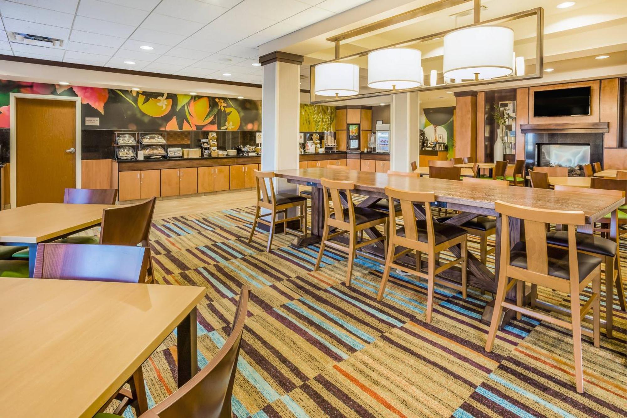 Fairfield Inn And Suites טורלוק מראה חיצוני תמונה