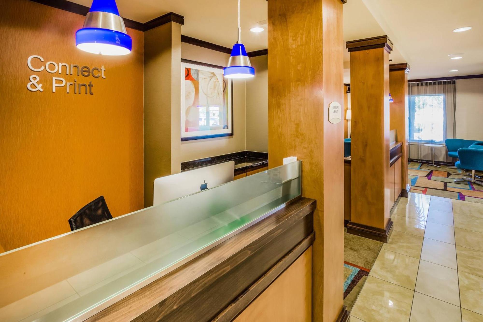 Fairfield Inn And Suites טורלוק מראה חיצוני תמונה