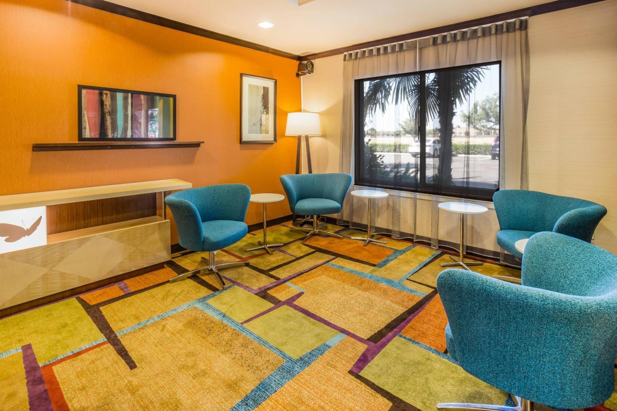 Fairfield Inn And Suites טורלוק מראה חיצוני תמונה