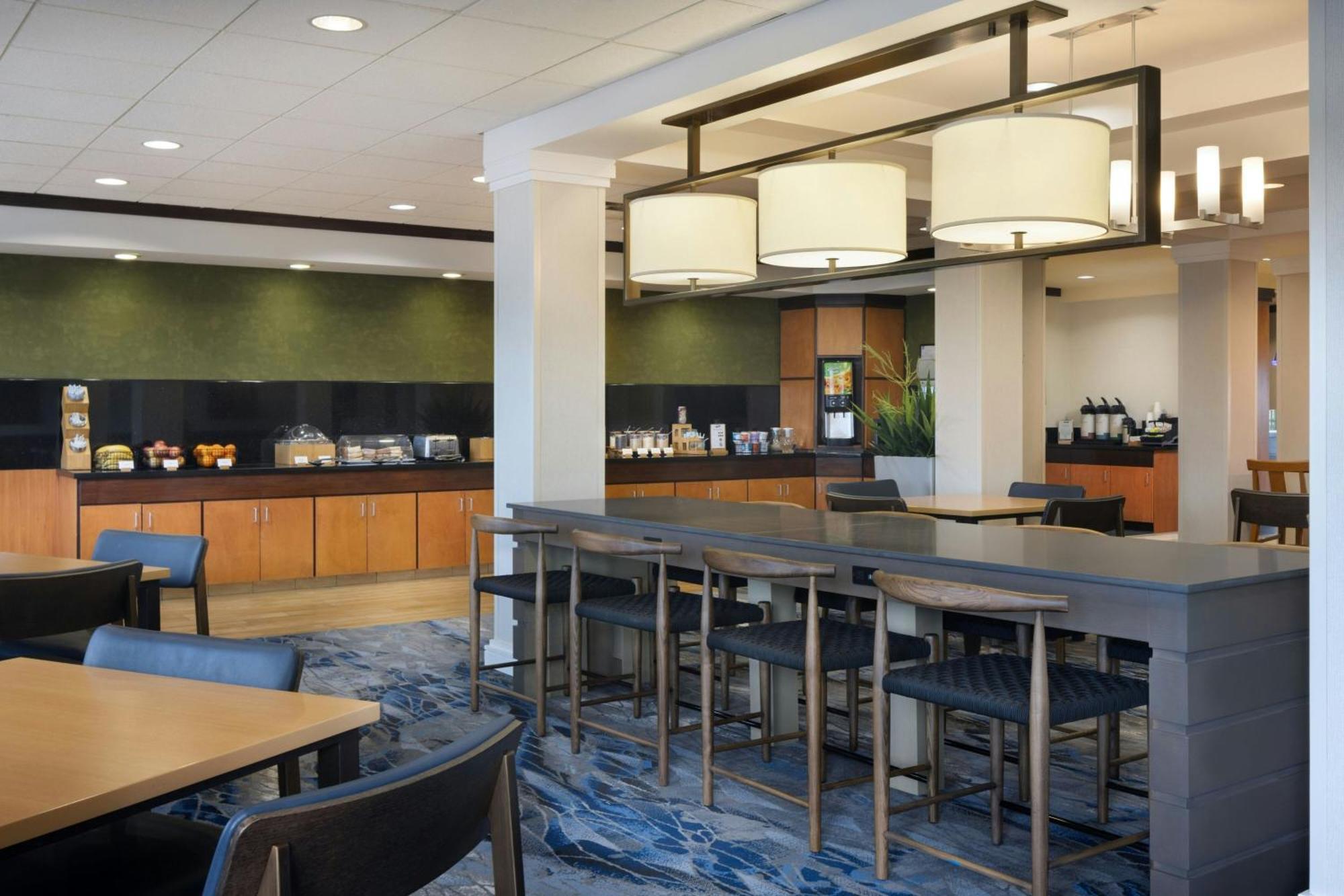 Fairfield Inn And Suites טורלוק מראה חיצוני תמונה